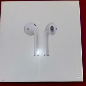 Apple Airpods with Wireless Charging Case